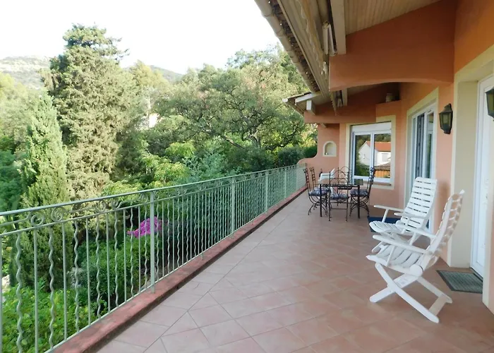 54 - Aiguebelle 250m Apartman *